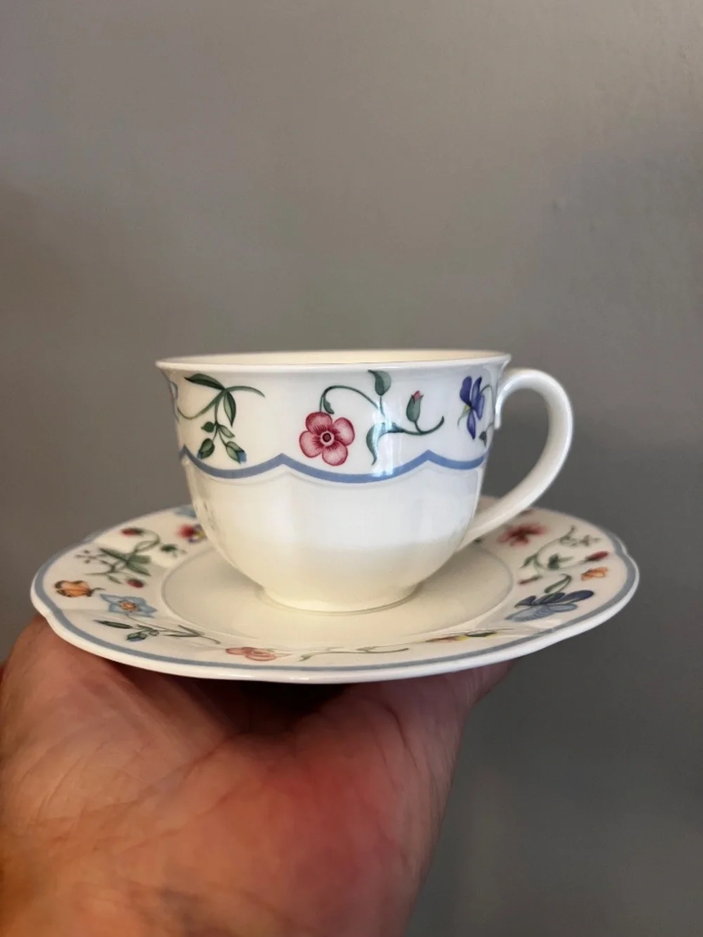 Villeroy & Boch Mariposa Bone China Cups and Saucers Set of 5 / Floral China